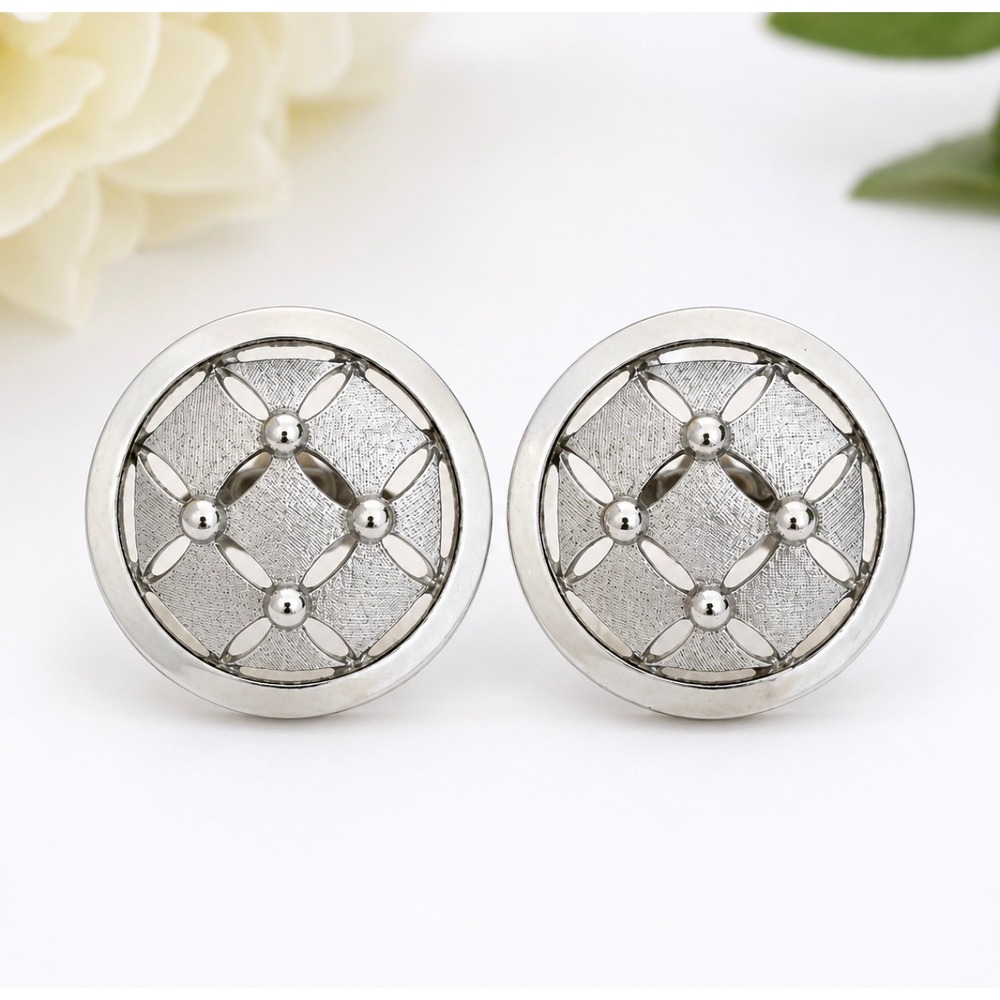Vintage Trifari Silver Tone Clip On‎ Earrings Geometric Openwork 1"